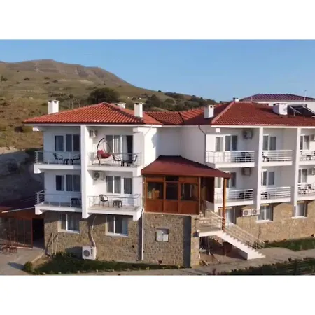 Hotel Estia *