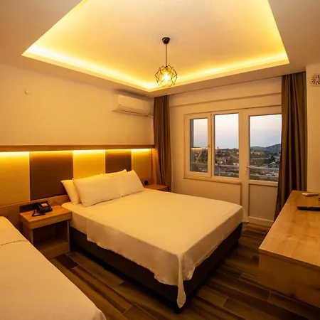 Estia Hotel *